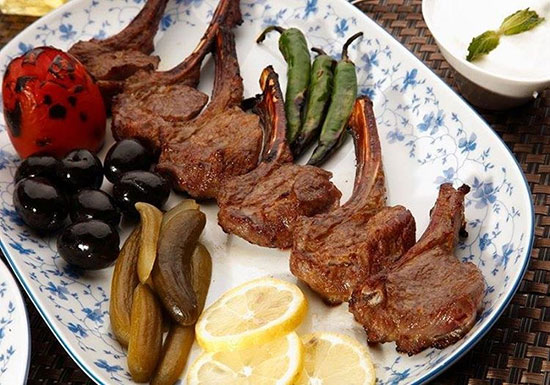 غذا‌های سنتی کرمانشاه؛ از دنده کباب تا آش عباسعلی